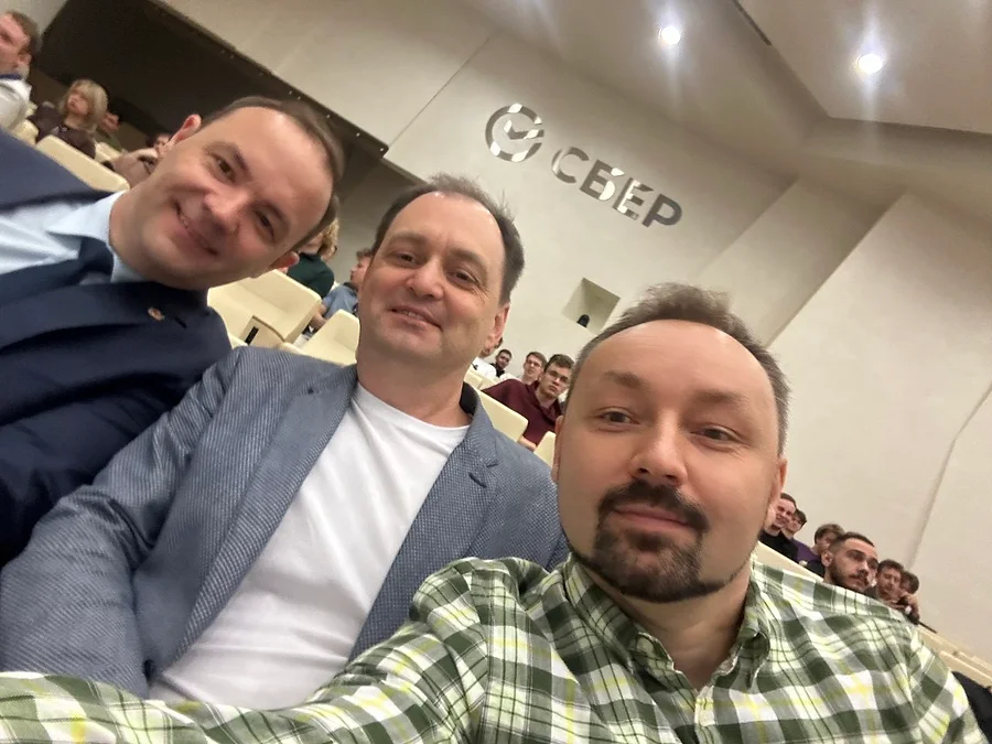 Руслан Громов с директором IT-кластера и министром цифрового развития Воронежской области